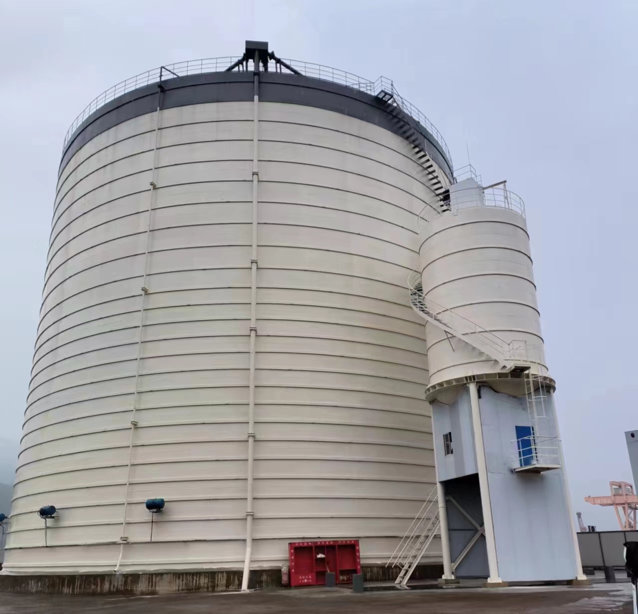 巴林左10万吨水泥钢板库